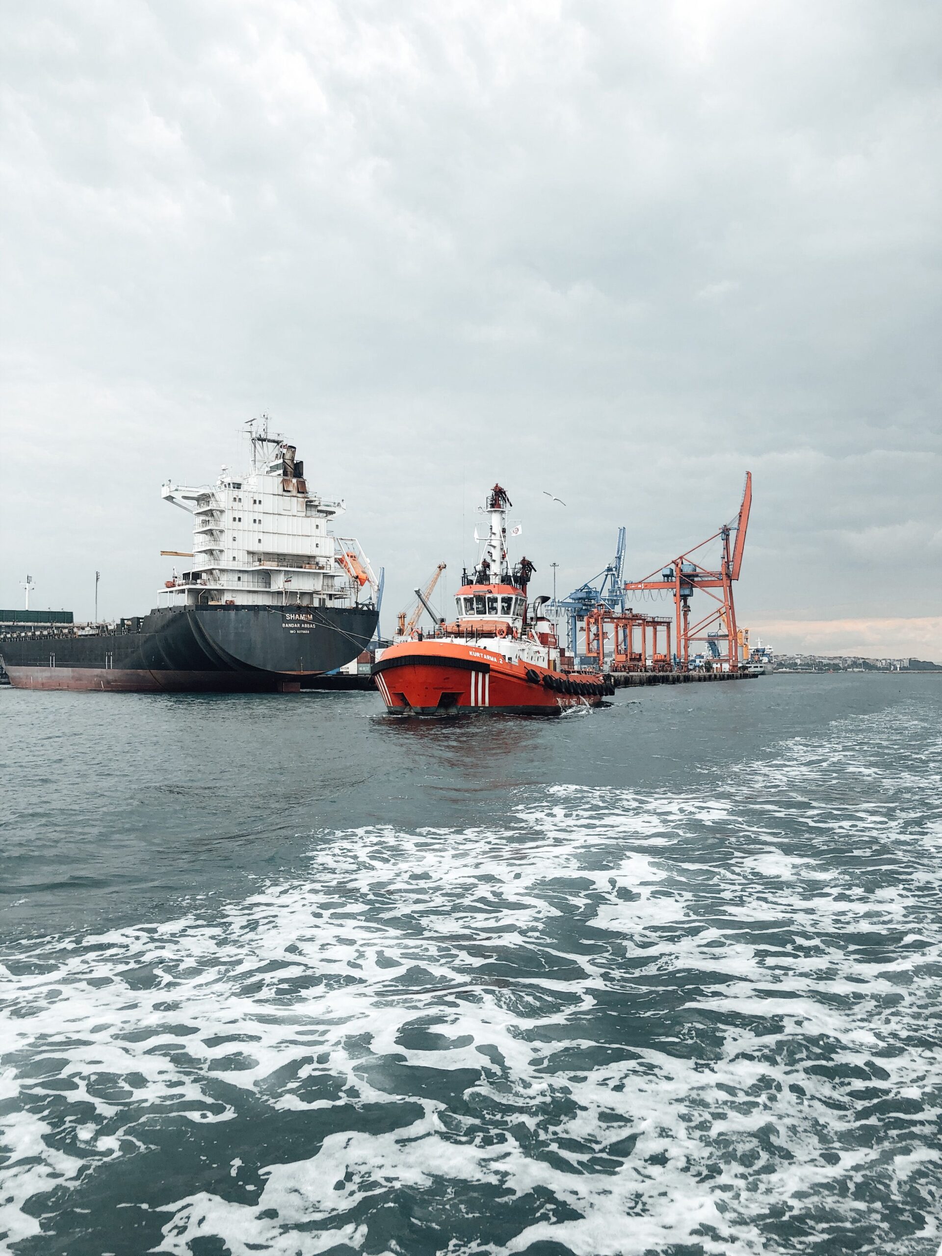 International sea freight and air freight shipping services from China to worldwide destinations.